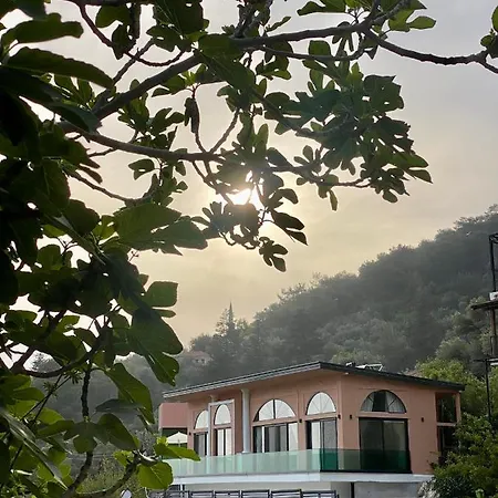 Hestia View Hotel 3*